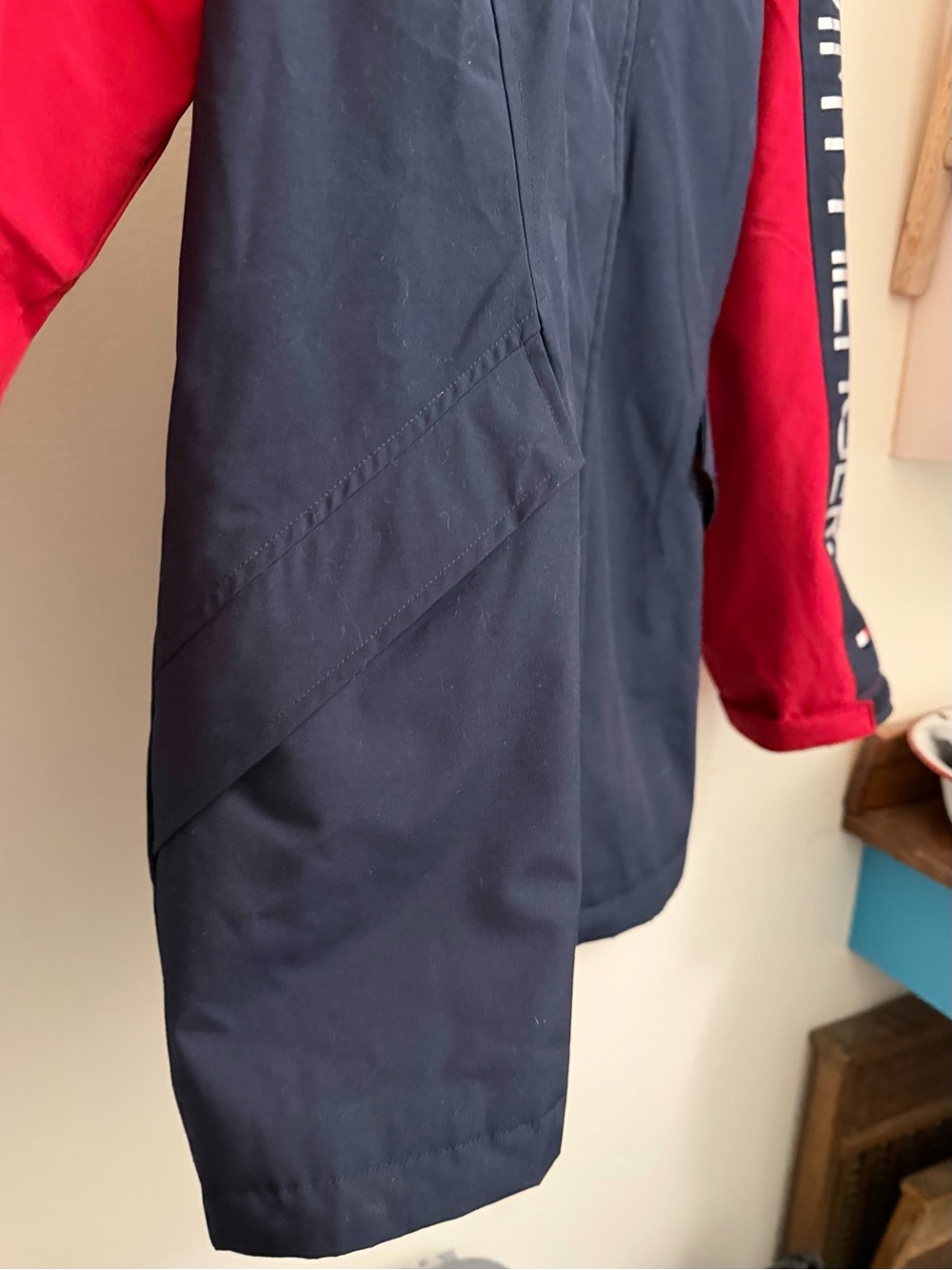 Tommy Hilfiger Red & Navy Ski Hooded Jacket - Picture 8 of 8